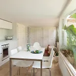 Flora Villa Depressa