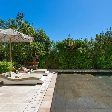 Flora Jungle Retreat By Perle Di Puglia Villa *
