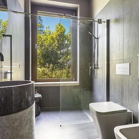 Flora Jungle Retreat By Perle Di Puglia