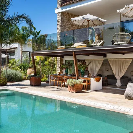 Flora Jungle Retreat By Perle Di Puglia * Depressa