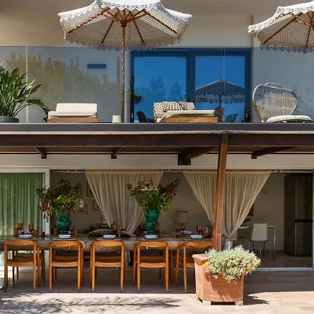 Villa Flora Jungle Retreat By Perle Di Puglia