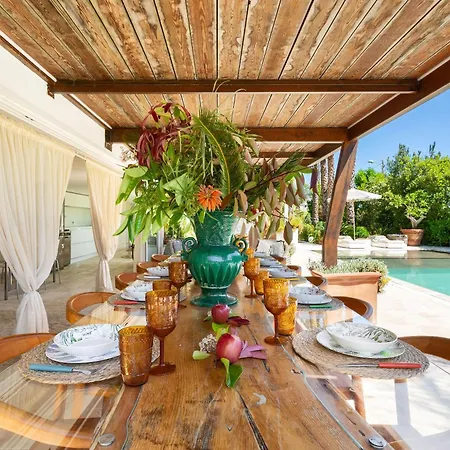 Flora Jungle Retreat By Perle Di Puglia Villa