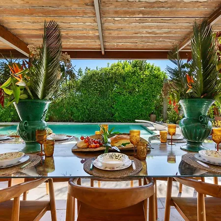 Villa Flora Jungle Retreat By Perle Di Puglia