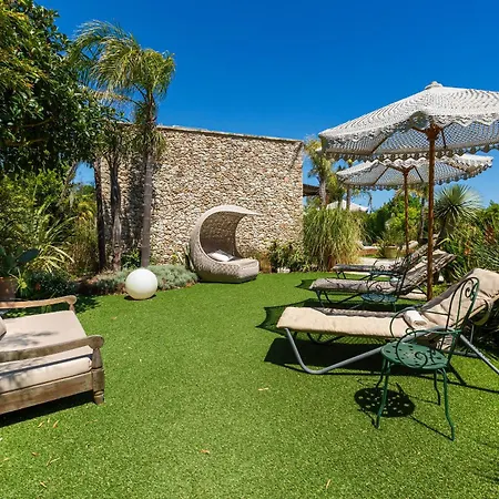 Villa Flora Jungle Retreat By Perle Di Puglia *